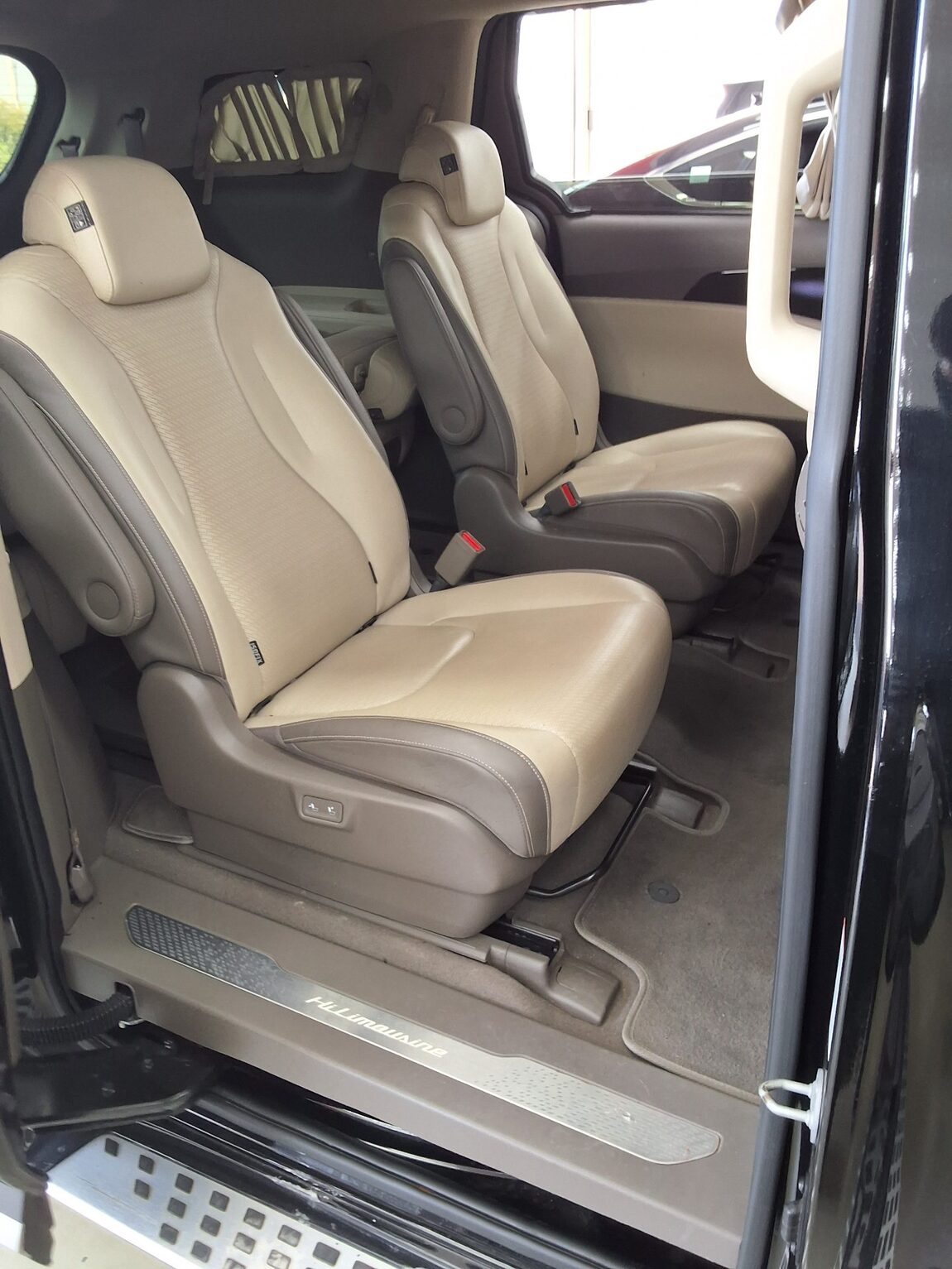 KIA NEW CARNIVAL (KA4) HI-LIMOUSINE 9-SEATER GASOLINE SIGNATURE 2023 - zdjęcie 14