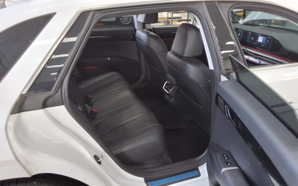 HYUNDAI THE ALL NEW GRANDEUR GASOLINE 2.5 EXCLUSIVE 2024 - zdjęcie 13
