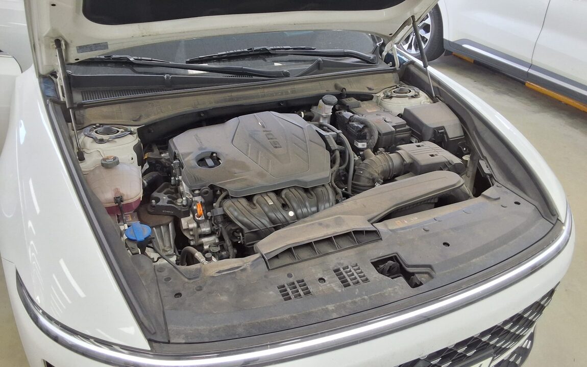 HYUNDAI THE ALL NEW GRANDEUR GASOLINE 2.5 EXCLUSIVE 2024 - zdjęcie 21