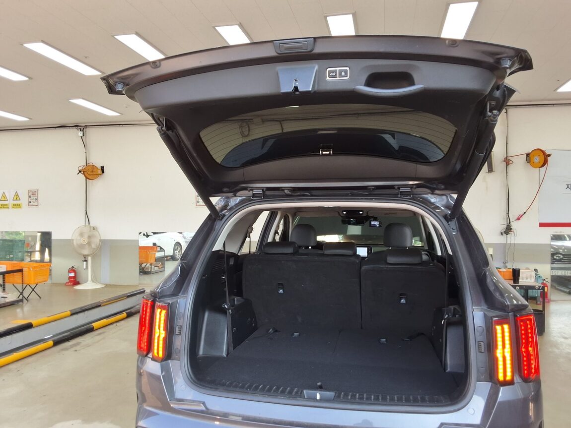 KIA NEW SORENTO (MQ4) 2.2 DIESEL 2WD NOBLESSE 2022 - zdjęcie 16