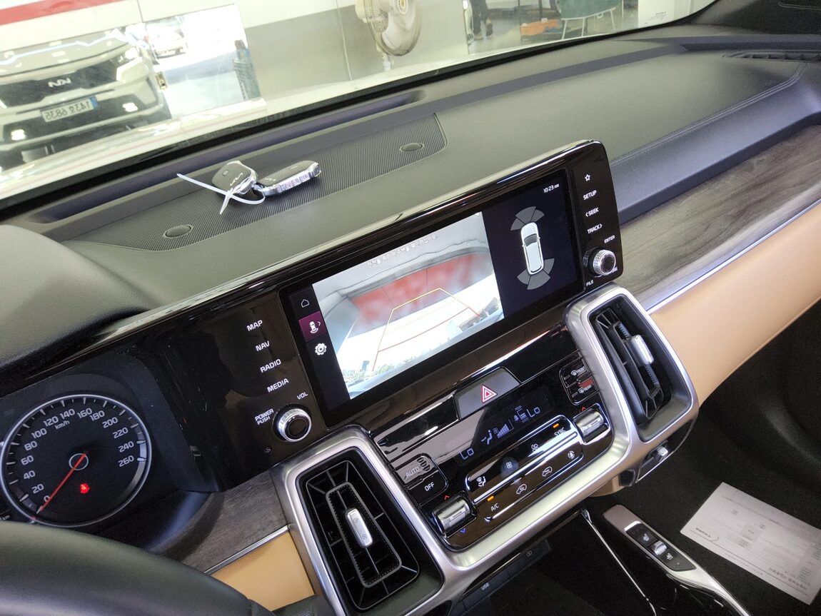 KIA NEW SORENTO (MQ4) 2.2 DIESEL 2WD PRESTIGE 2022 - zdjęcie 18