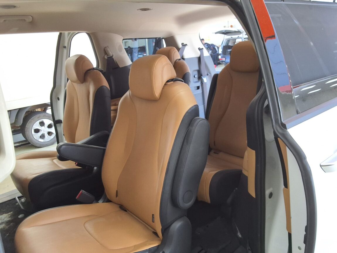 KIA NEW CARNIVAL (KA4) 9-SEATER DIESEL NOBLESSE 2023 - zdjęcie 13