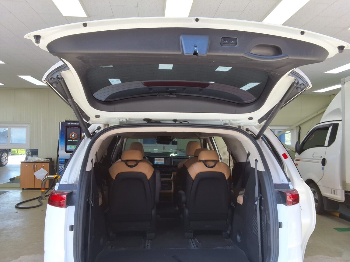 KIA NEW CARNIVAL (KA4) 9-SEATER DIESEL NOBLESSE 2023 - zdjęcie 16