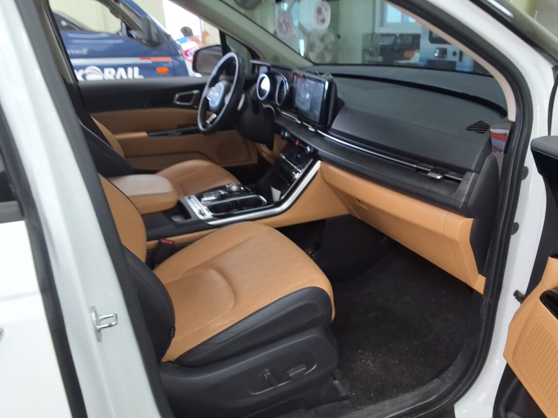 KIA NEW CARNIVAL (KA4) 9-SEATER DIESEL NOBLESSE 2023 - zdjęcie 15