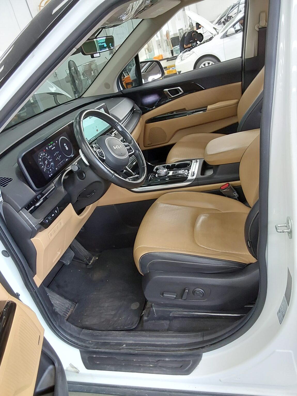 KIA NEW CARNIVAL (KA4) 9-SEATER GASOLINE SIGNATURE 2023 - zdjęcie 10