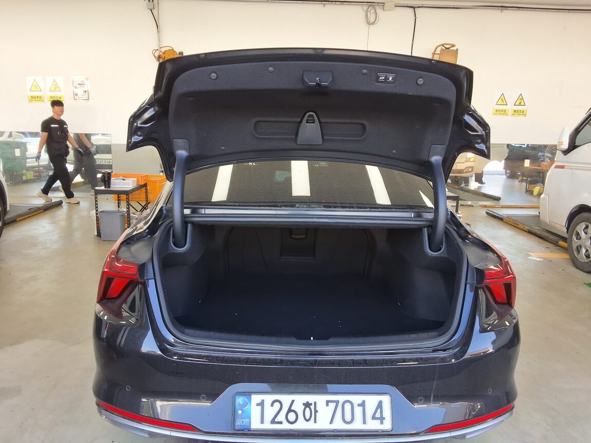 KIA K8 HYBRID HEV NOBLESSE 2022 - zdjęcie 15