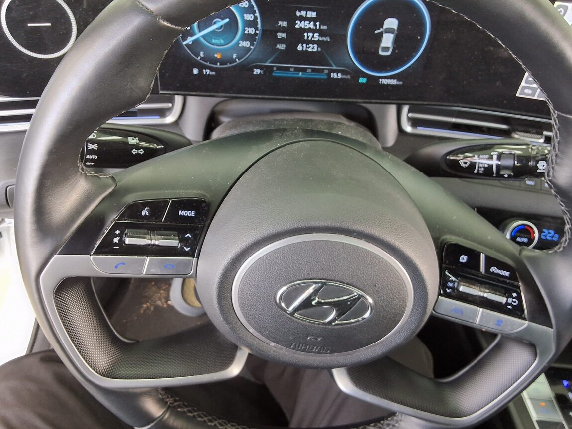HYUNDAI AVANTE (CN7) 1.6 GASOLINE INSPIRATION 2022 - zdjęcie 17