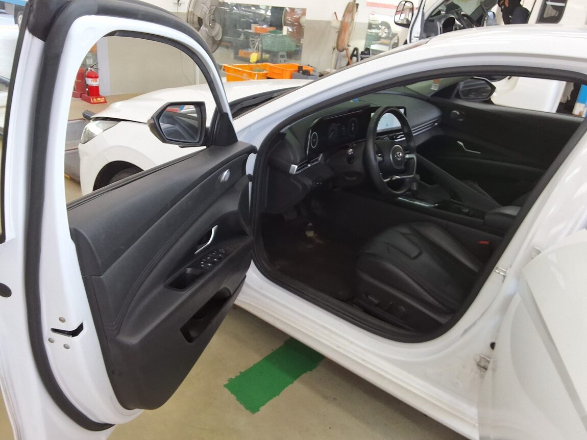 HYUNDAI AVANTE (CN7) 1.6 GASOLINE INSPIRATION 2022 - zdjęcie 10