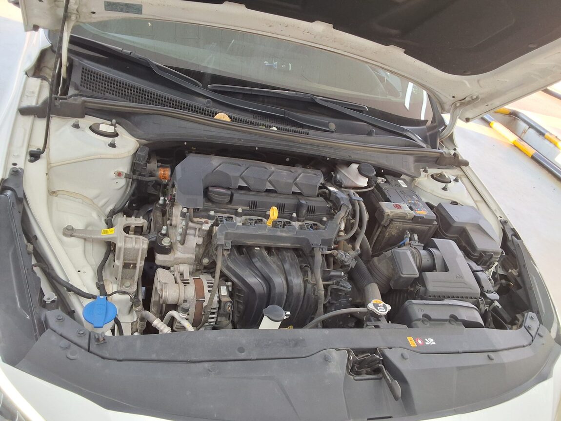 HYUNDAI AVANTE (CN7) 1.6 GASOLINE INSPIRATION 2022 - zdjęcie 20