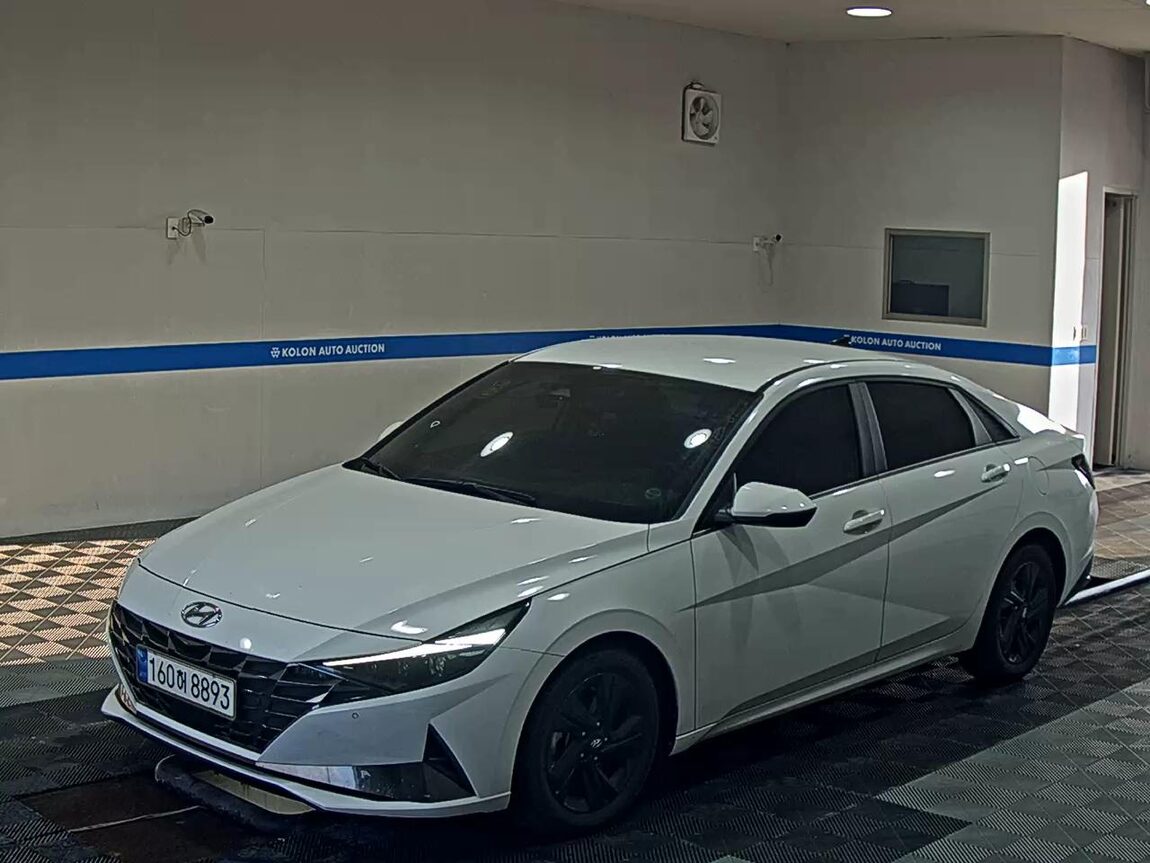 HYUNDAI AVANTE (CN7) 1.6 GASOLINE INSPIRATION 2022 - zdjęcie 2