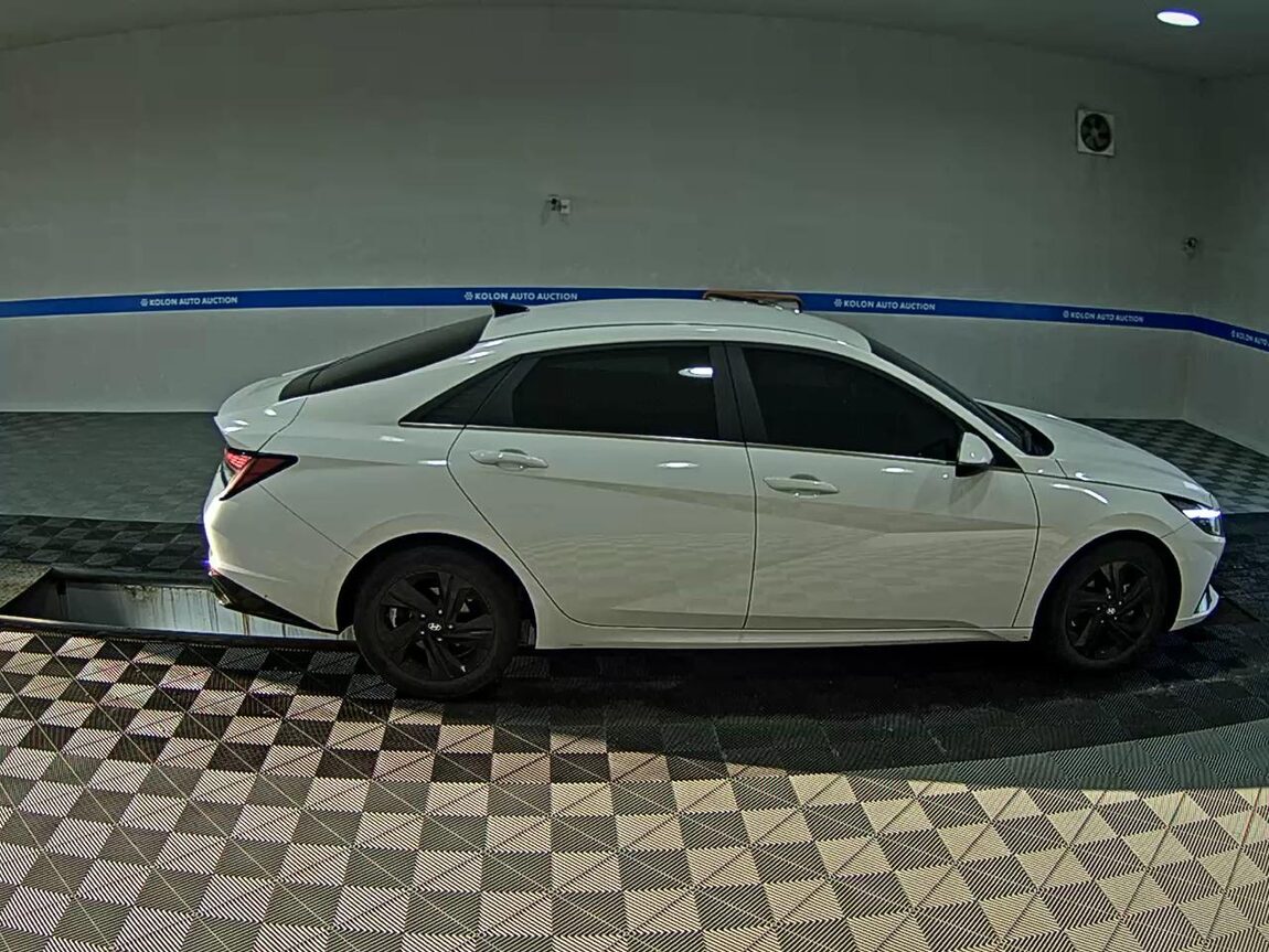 HYUNDAI AVANTE (CN7) 1.6 GASOLINE INSPIRATION 2022 - zdjęcie 4
