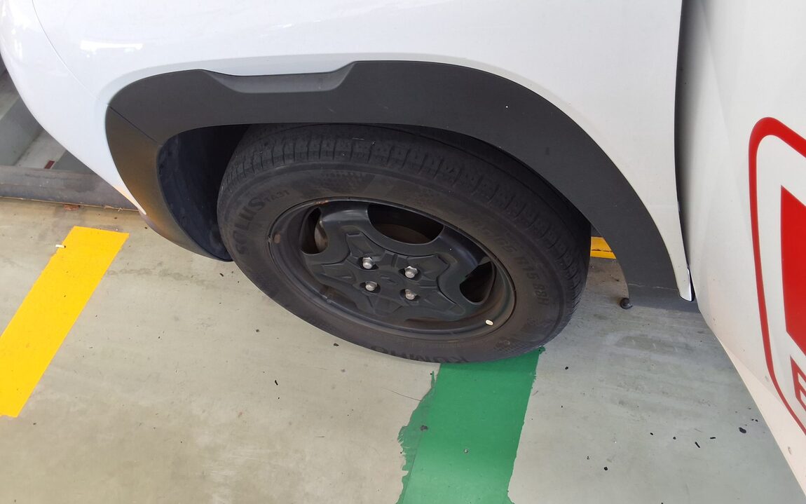 HYUNDAI CASPER GASOLINE 1.0 VAN SMART 2023 - zdjęcie 23