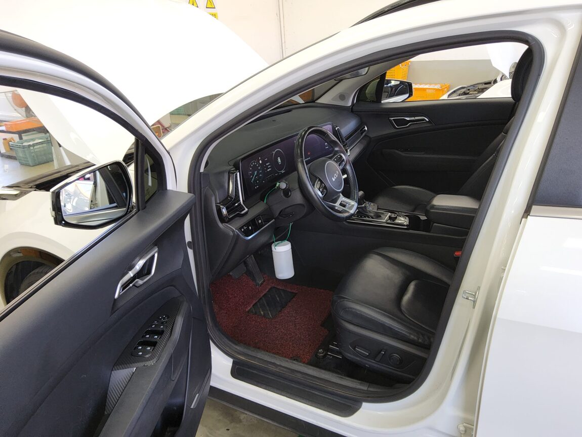 KIA THE ALL NEW SPORTAGE 2.0 DIESEL 2WD PRESTIGE 2022 - zdjęcie 10