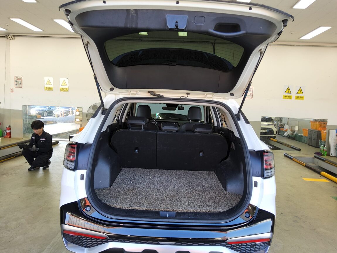 KIA THE ALL NEW SPORTAGE 2.0 DIESEL 2WD PRESTIGE 2022 - zdjęcie 15