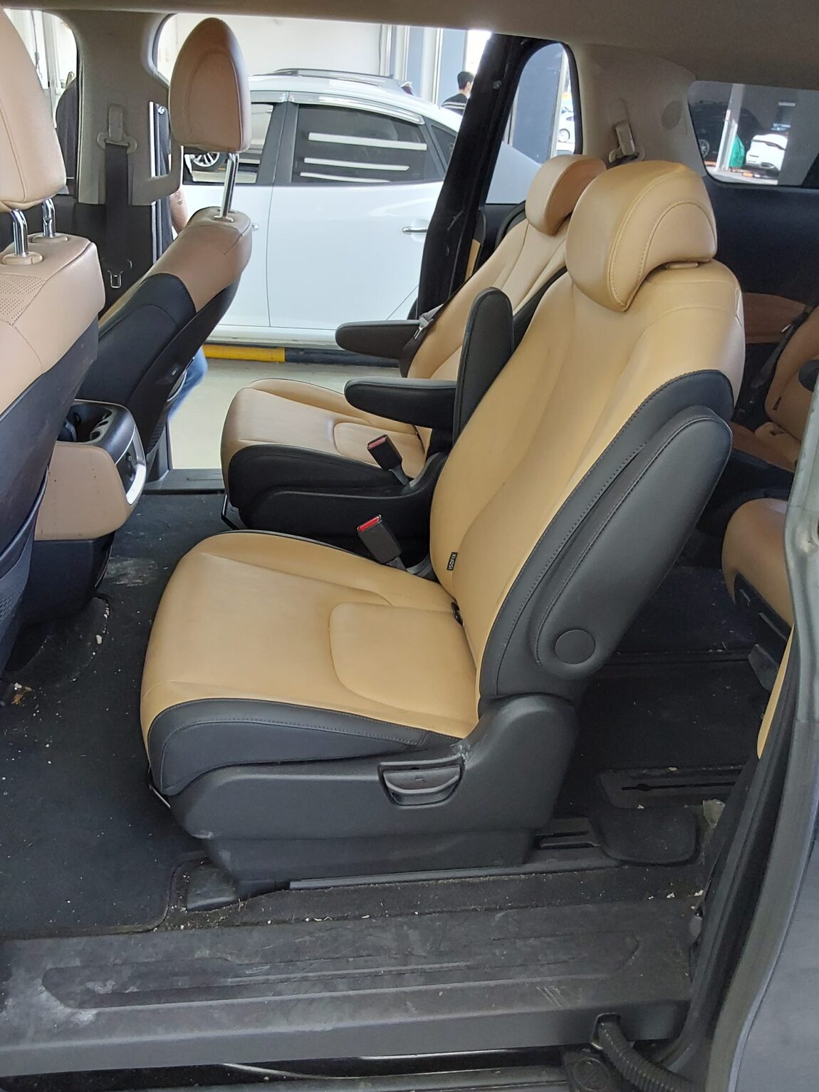 KIA NEW CARNIVAL (KA4) 9-SEATER DIESEL PRESTIGE 2022 - zdjęcie 12