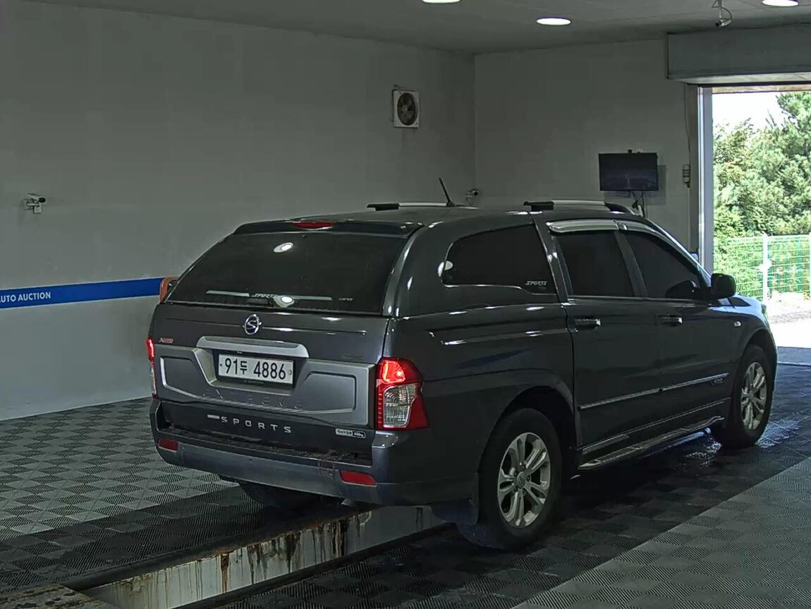 KG MOBILITY (SSANGYONG) THE NEW KORANDO SPORTS 2.2 4WD CX7 EXTREME 2018 - zdjęcie 5