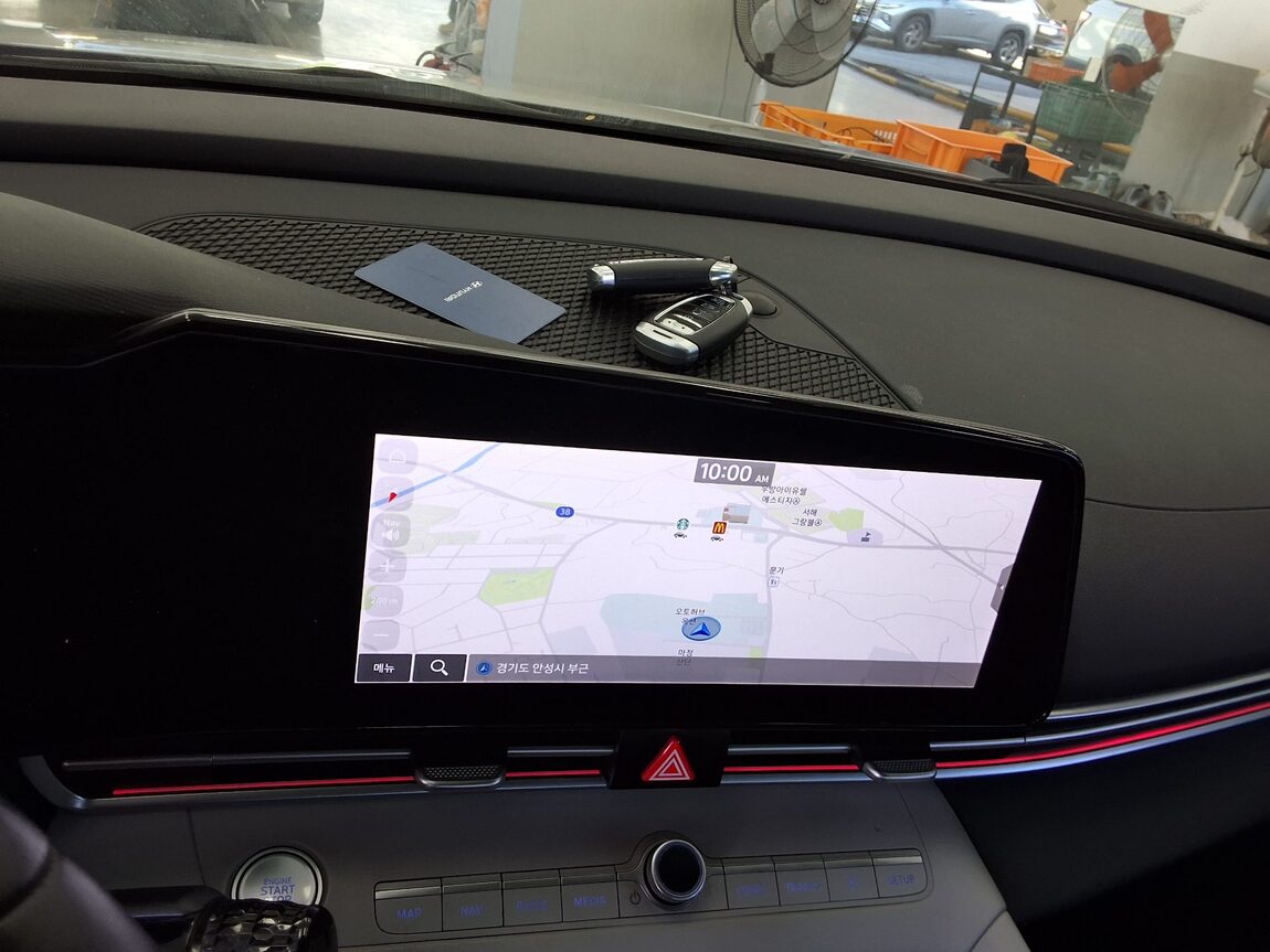 HYUNDAI AVANTE (CN7) 1.6 GASOLINE MODERN 2023 - zdjęcie 18