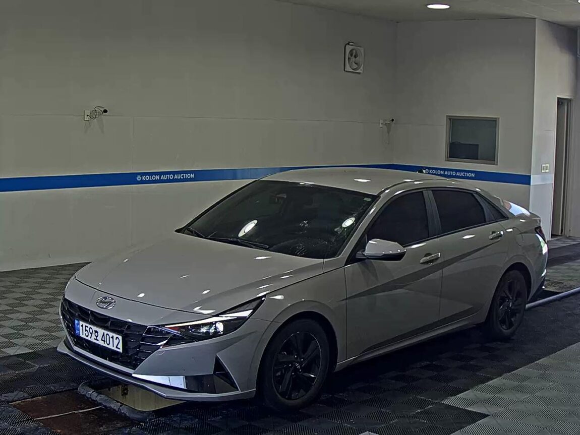HYUNDAI AVANTE (CN7) 1.6 GASOLINE MODERN 2023 - zdjęcie 2