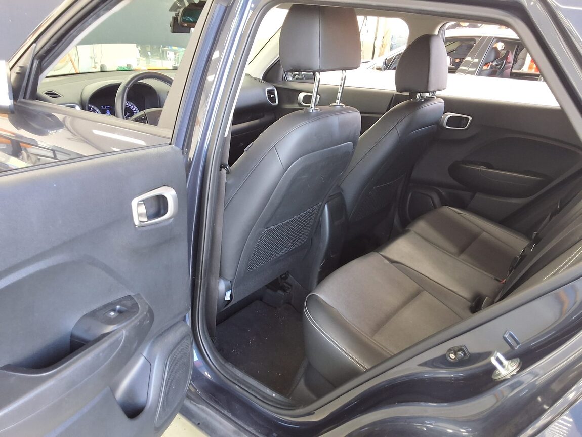 HYUNDAI VENUE 1.6 GASOLINE MODERN 2020 - zdjęcie 13