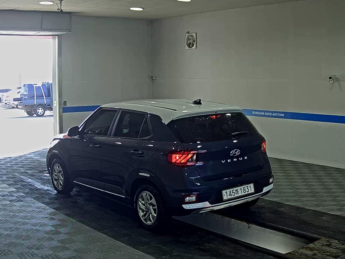HYUNDAI VENUE 1.6 GASOLINE MODERN 2020 - zdjęcie 6