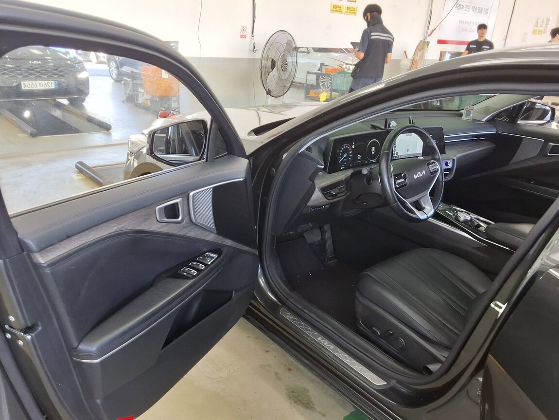 KIA K8 HYBRID HEV NOBLESSE 2022 - zdjęcie 10