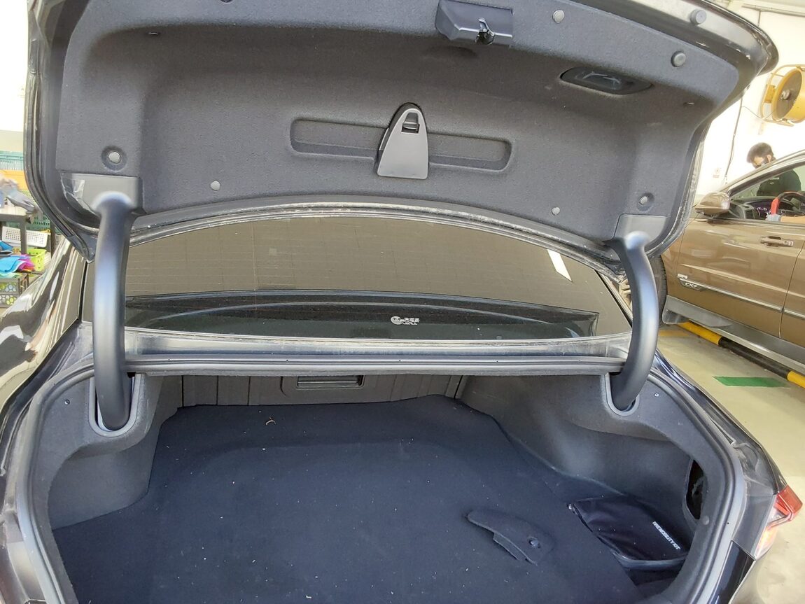 HYUNDAI THE NEW GRANDEUR IG LPi 3.0 PREMIUM 2023 - zdjęcie 15