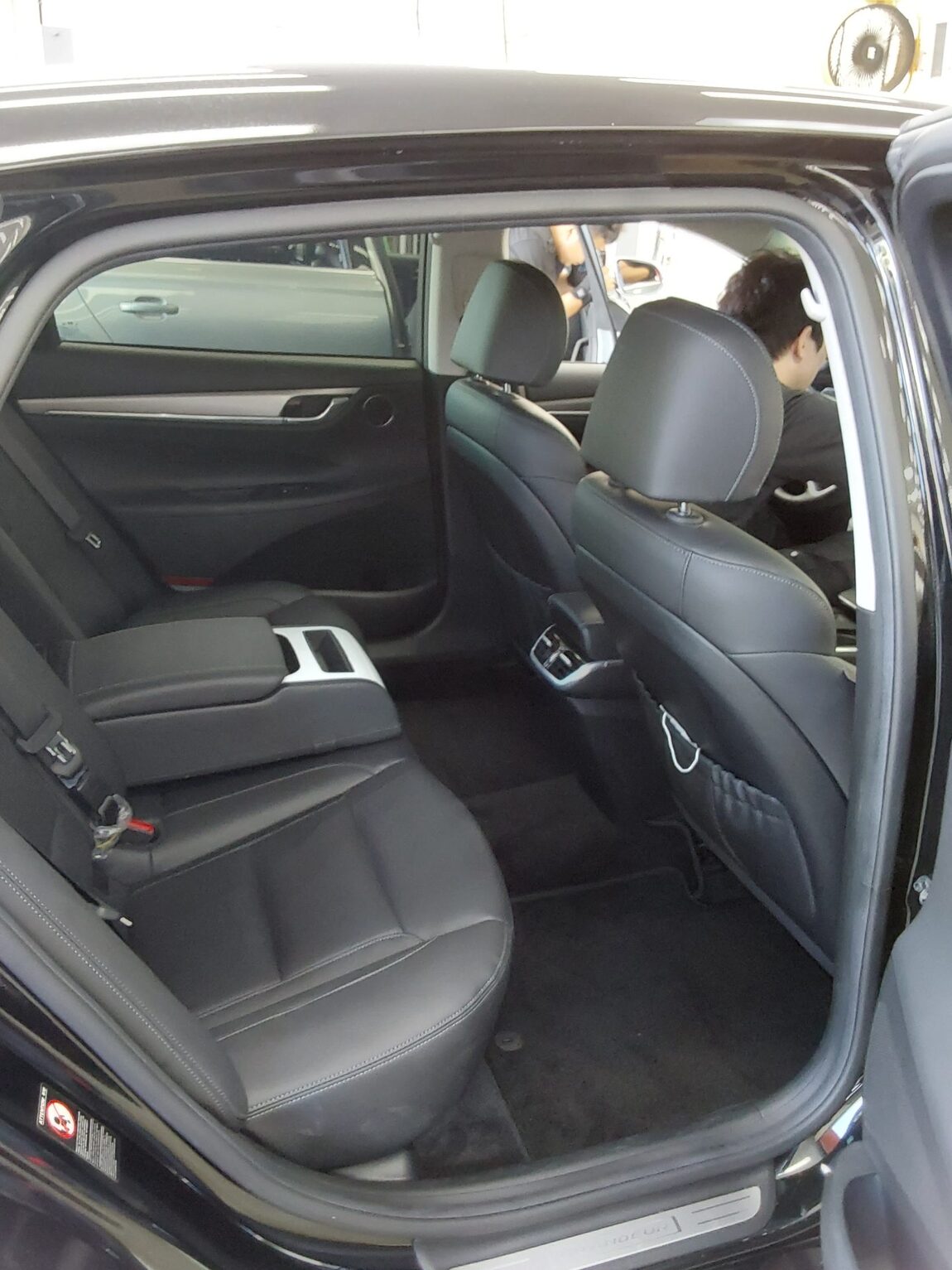 HYUNDAI THE NEW GRANDEUR IG LPi 3.0 PREMIUM 2023 - zdjęcie 13