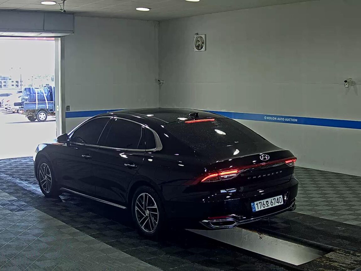 HYUNDAI THE NEW GRANDEUR IG LPi 3.0 PREMIUM 2023 - zdjęcie 6