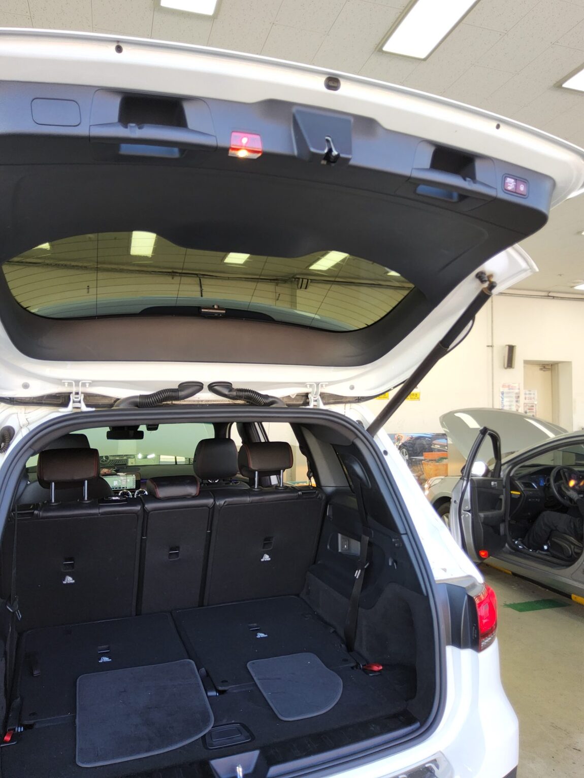 MERCEDES-BENZ GLB-CLASS GLB 250 4MATIC 7-SEATER 2021 - zdjęcie 15