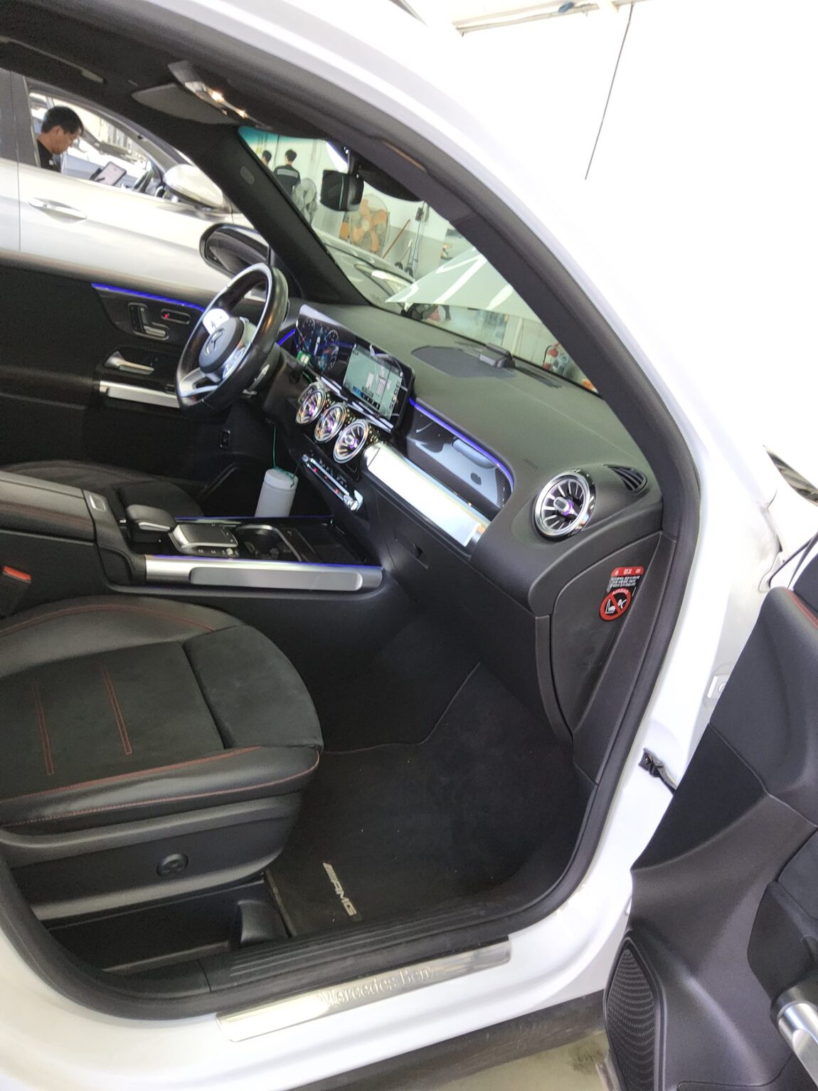MERCEDES-BENZ GLB-CLASS GLB 250 4MATIC 7-SEATER 2021 - zdjęcie 14