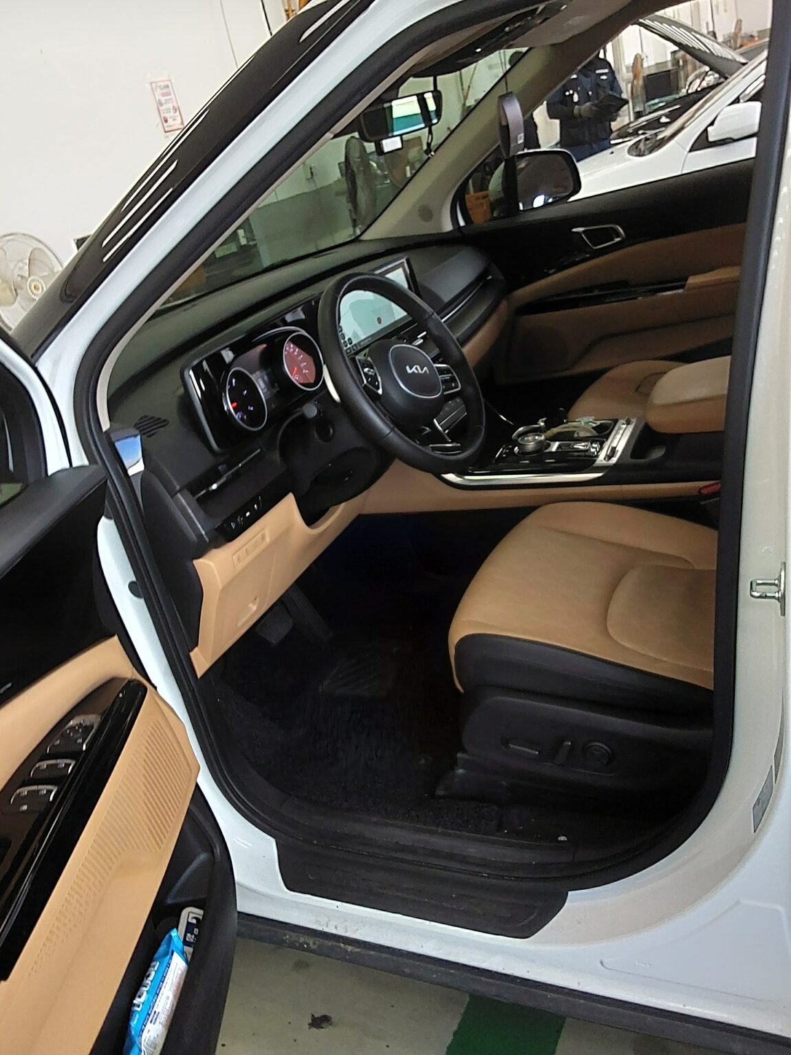 KIA NEW CARNIVAL (KA4) 9-SEATER DIESEL NOBLESSE 2023 - zdjęcie 10