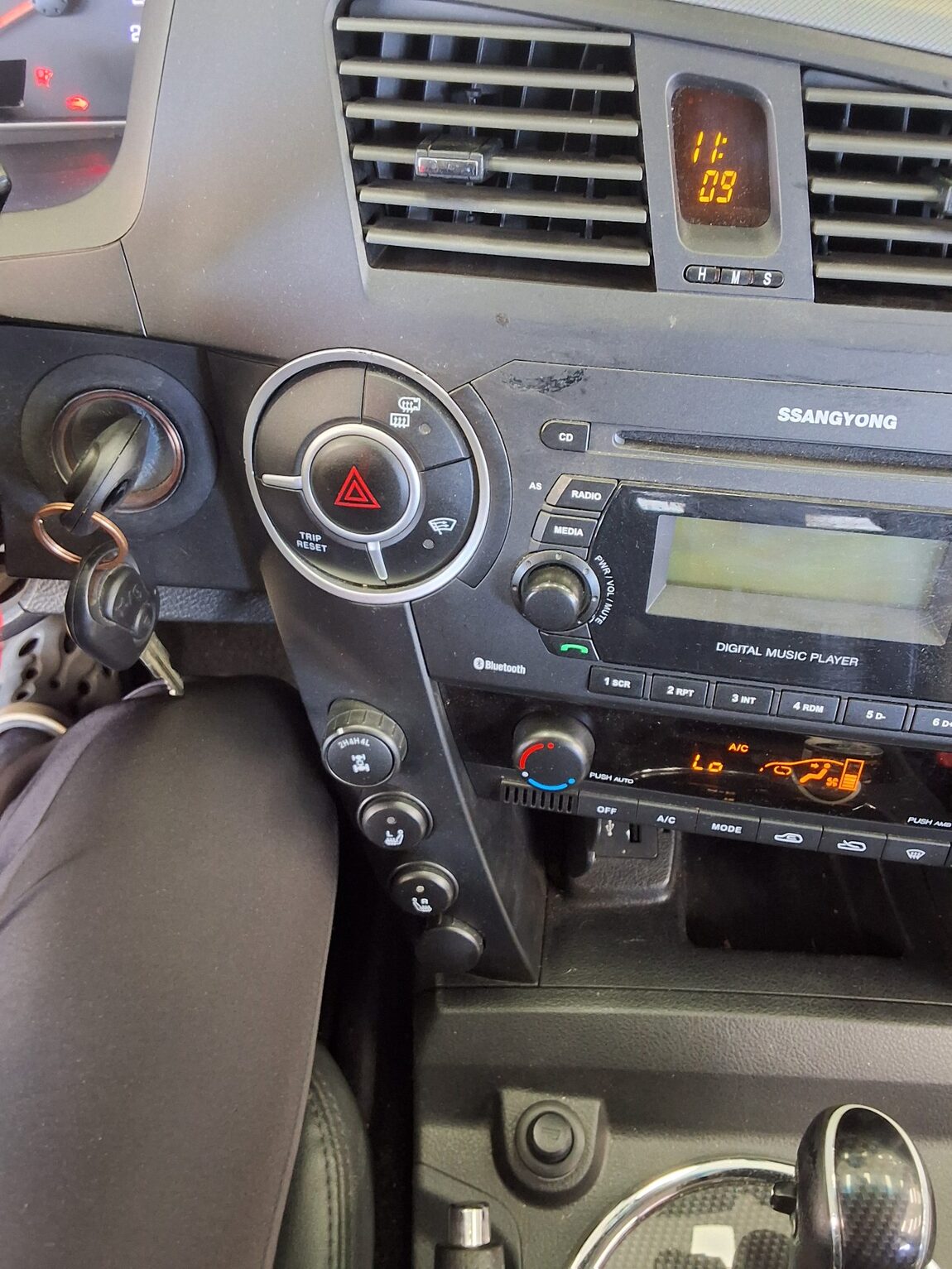 KG MOBILITY (SSANGYONG) KORANDO SPORTS CX7 4WD PASSION 2014 - zdjęcie 18
