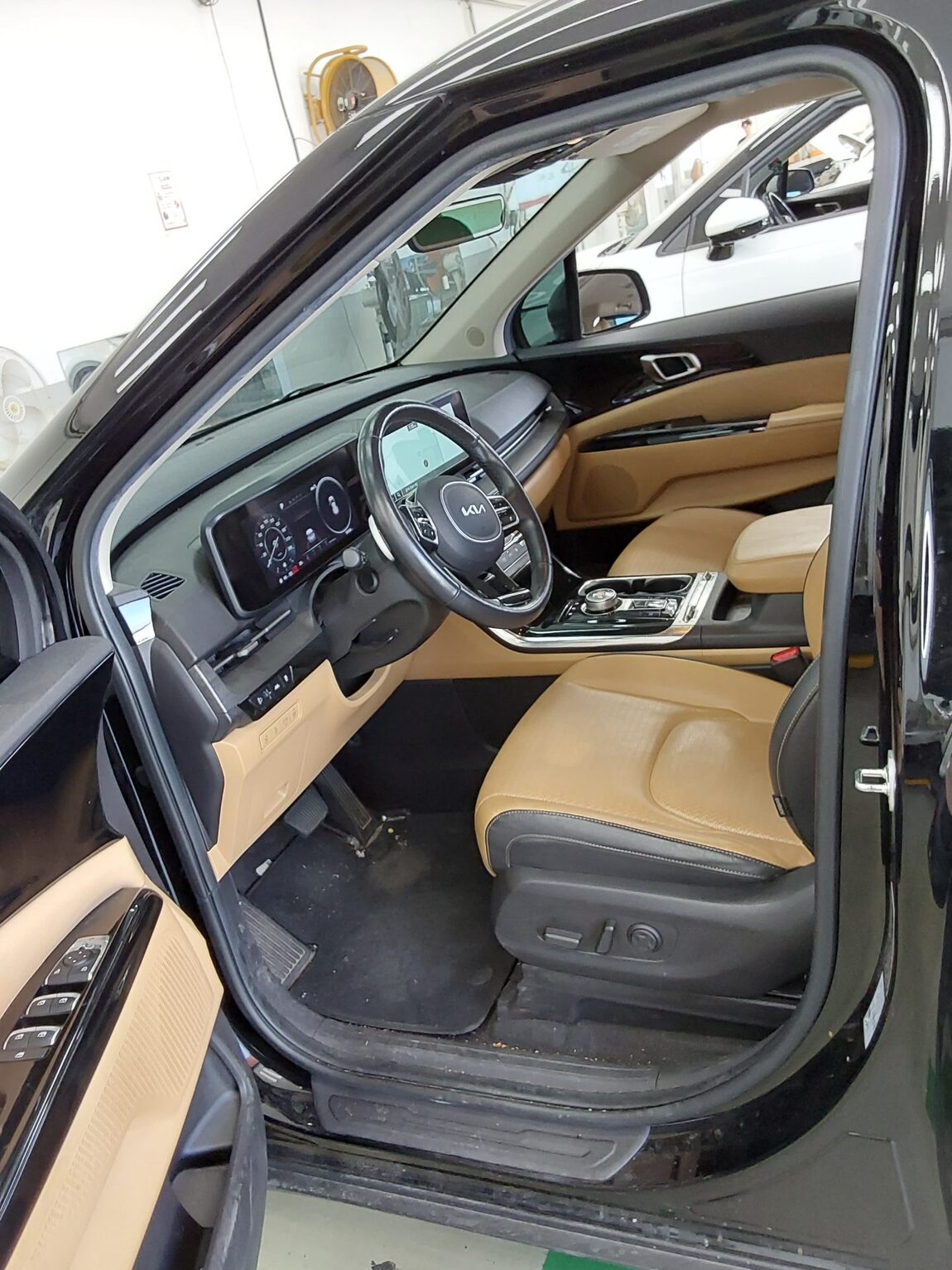 KIA NEW CARNIVAL (KA4) 9-SEATER DIESEL NOBLESSE 2023 - zdjęcie 10