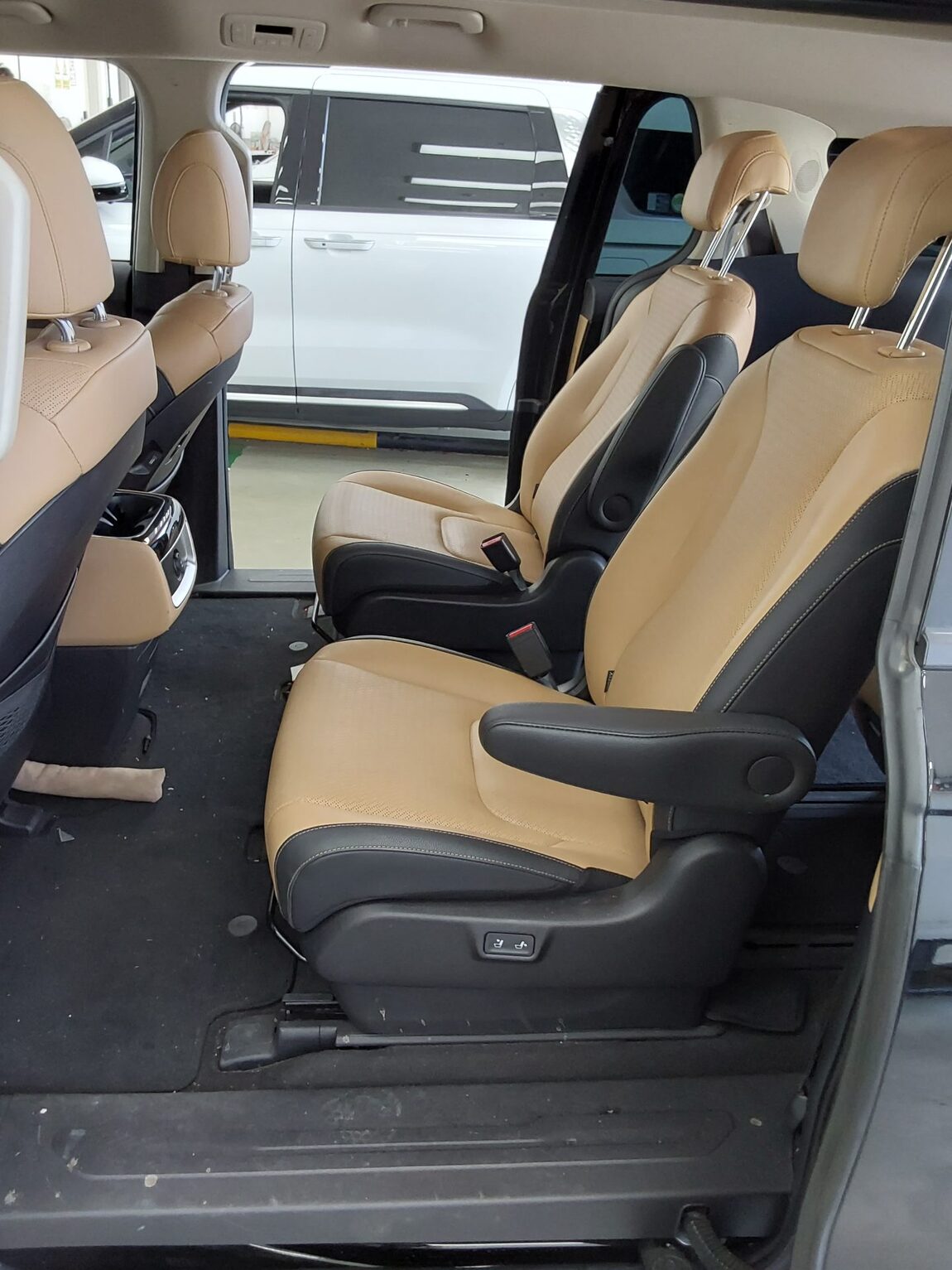KIA NEW CARNIVAL (KA4) 9-SEATER DIESEL NOBLESSE 2023 - zdjęcie 12