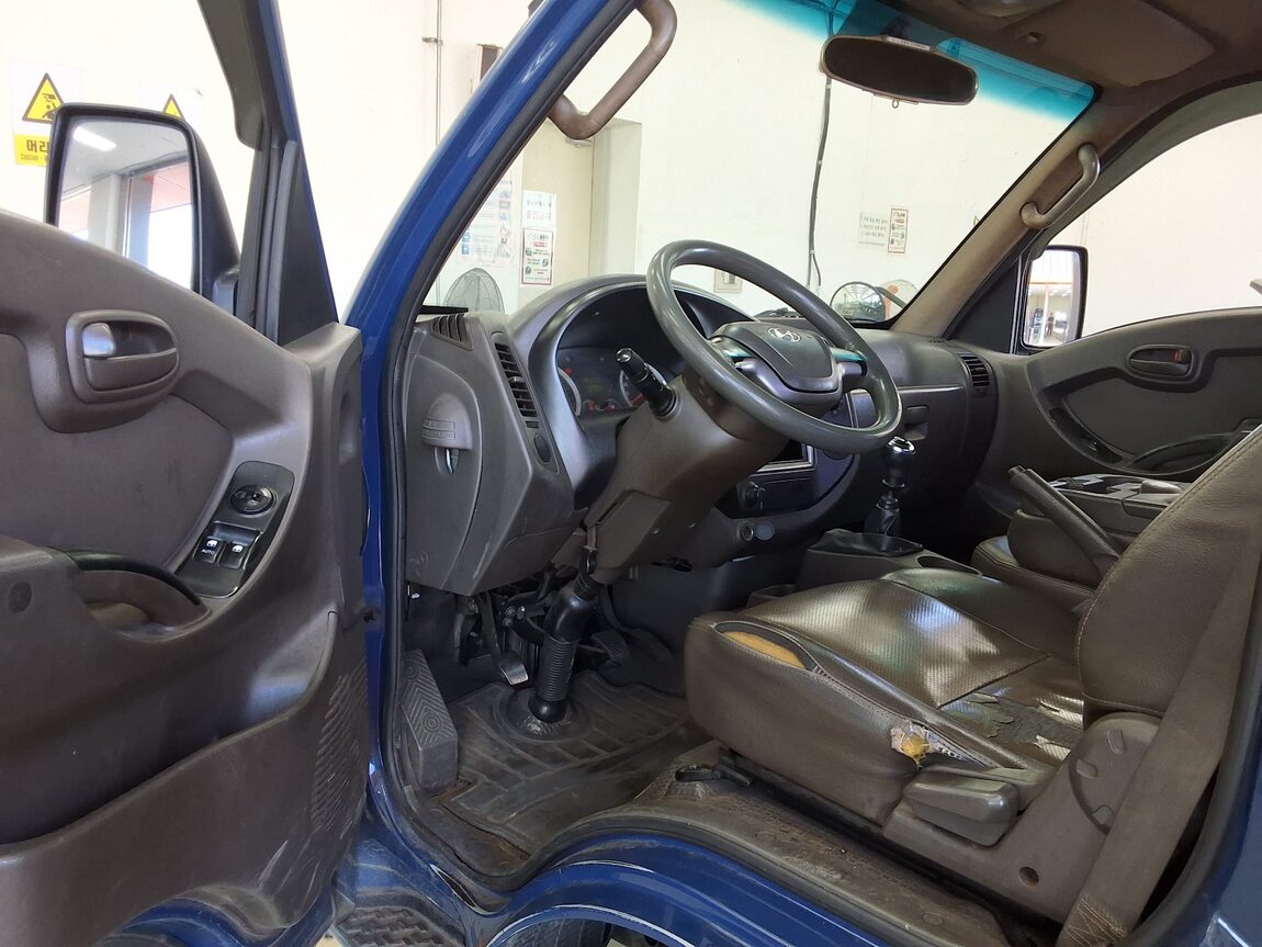 HYUNDAI PORTER II CRDi SUPER CAB EXTRA LONG WHEELBASE SUPER 2014 - zdjęcie 10