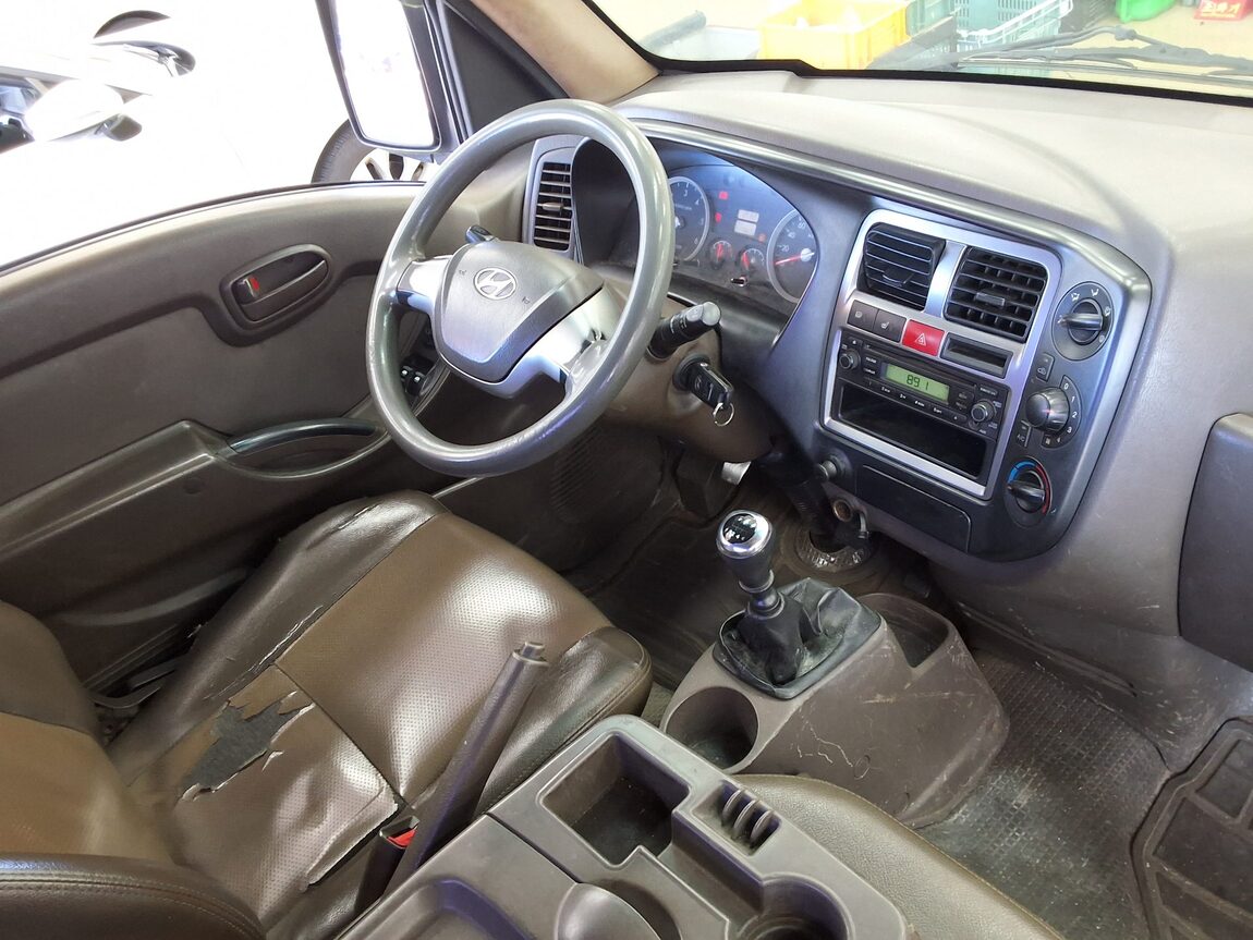 HYUNDAI PORTER II CRDi SUPER CAB EXTRA LONG WHEELBASE SUPER 2014 - zdjęcie 11