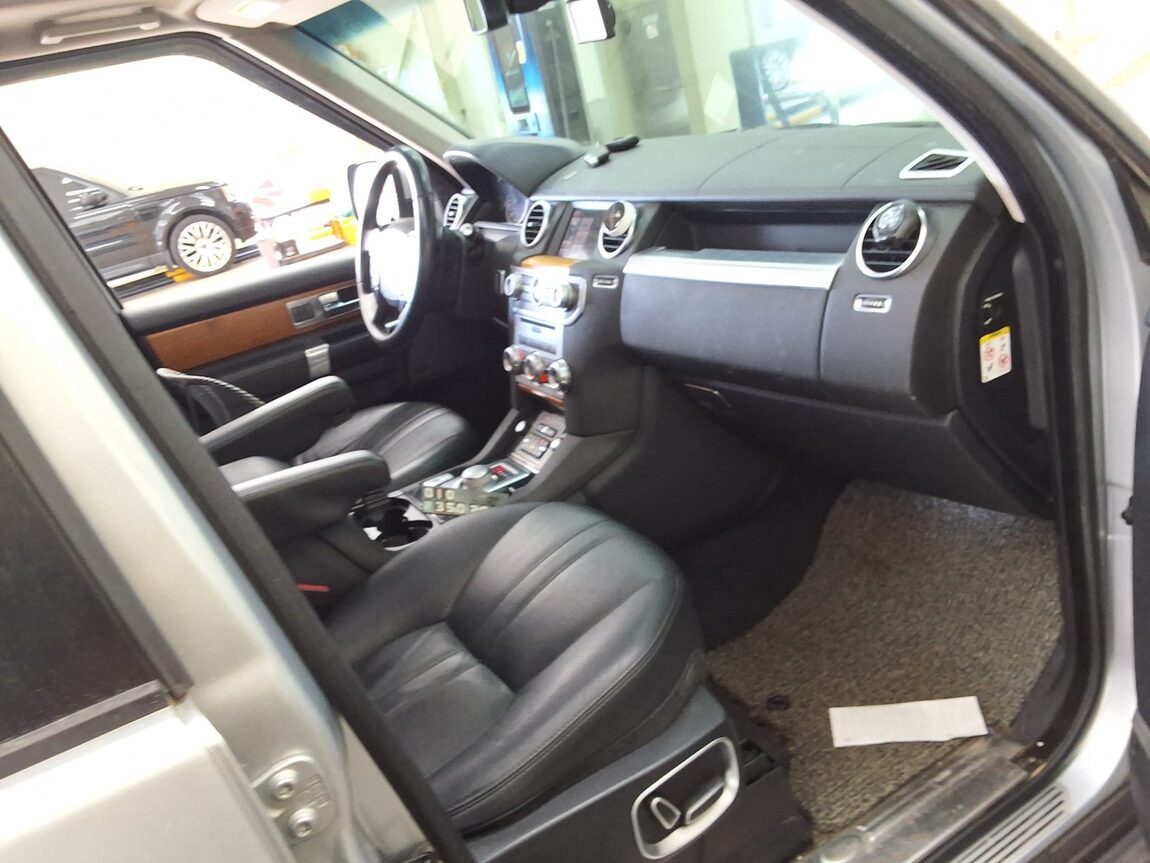 LAND ROVER DISCOVERY 4 3.0 SDV6 SE 2012 - zdjęcie 15