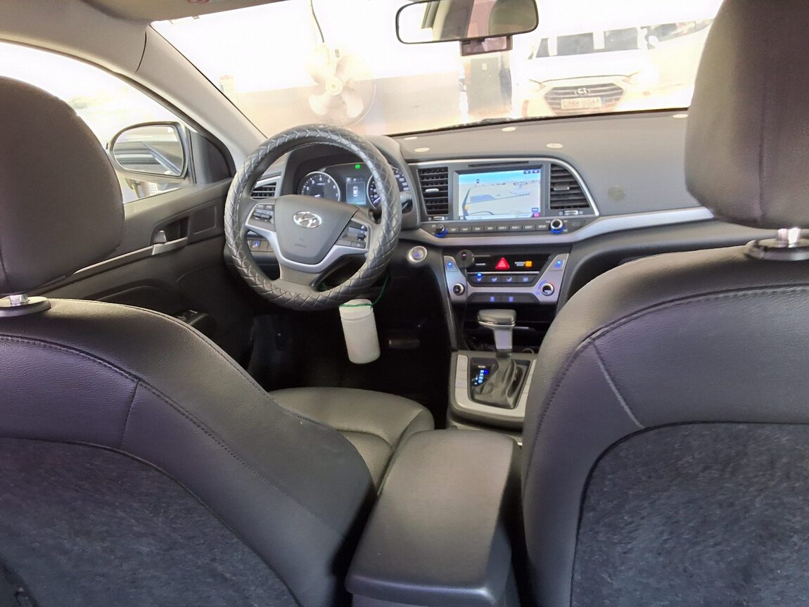 HYUNDAI AVANTE AD 1.6 GDi VALUE PLUS 2017 - zdjęcie 11