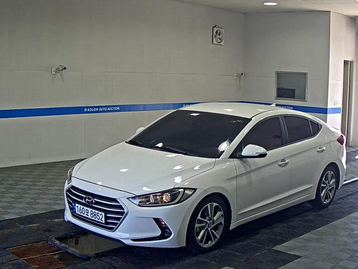 HYUNDAI AVANTE AD 1.6 GDi VALUE PLUS 2017 - zdjęcie 2