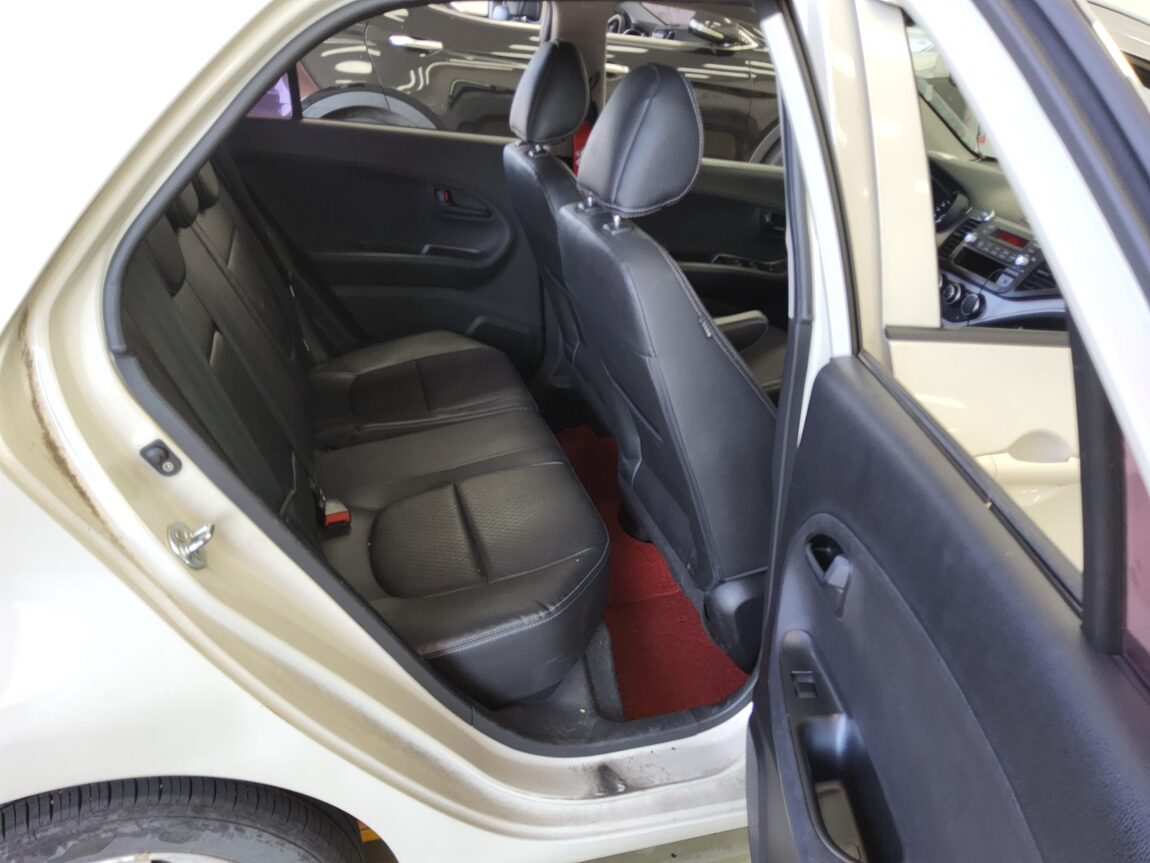 KIA ALL NEW MORNING GASOLINE DELUXE 2013 - zdjęcie 13