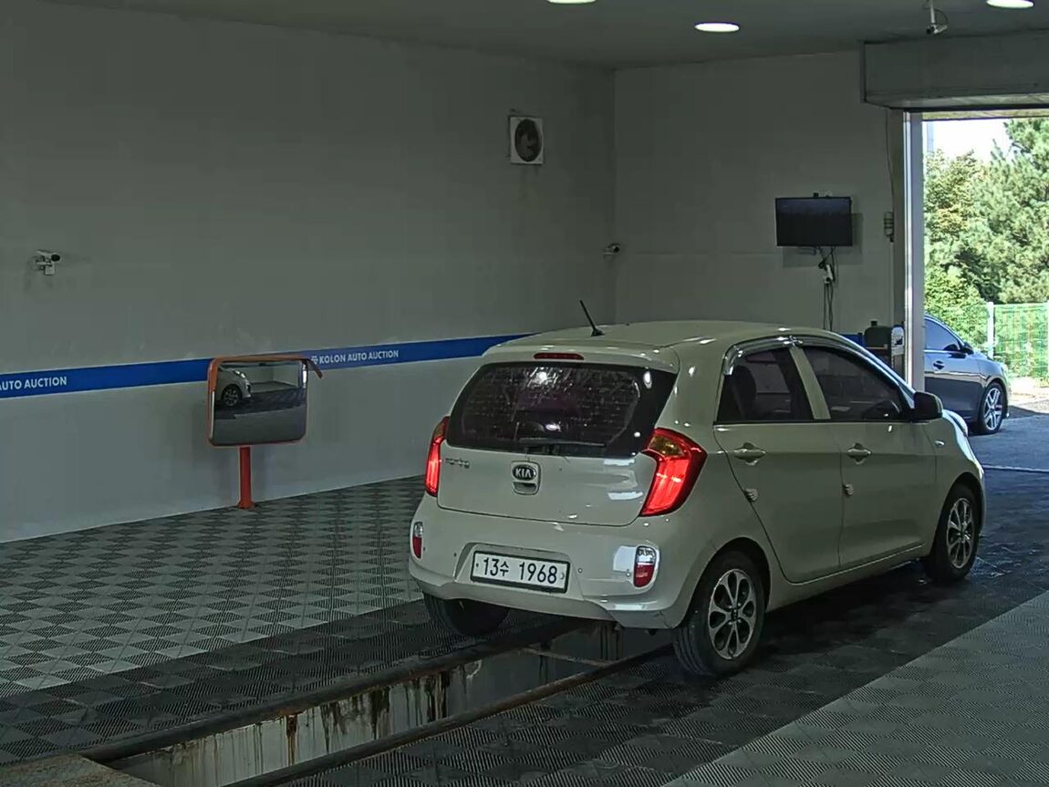 KIA ALL NEW MORNING GASOLINE DELUXE 2013 - zdjęcie 5