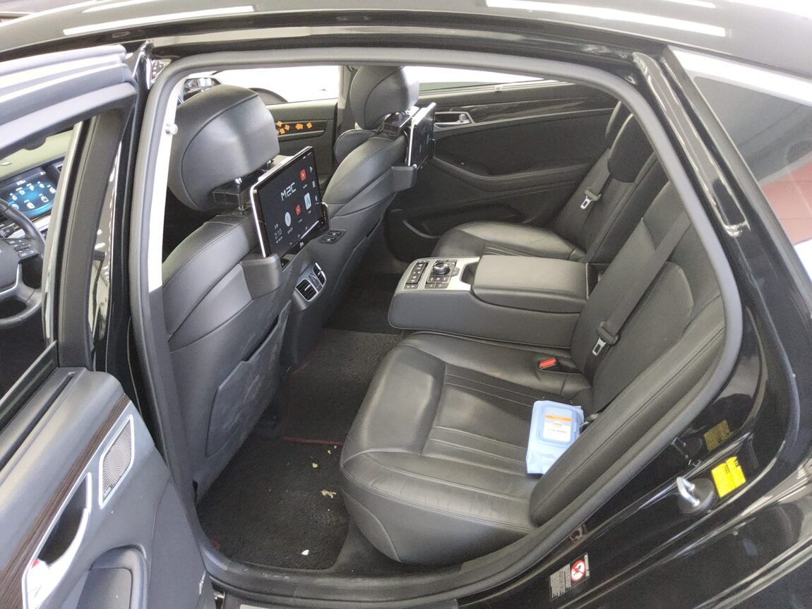 GENESIS G80 3.8 GDi AWD PRESTIGE 2017 - zdjęcie 12