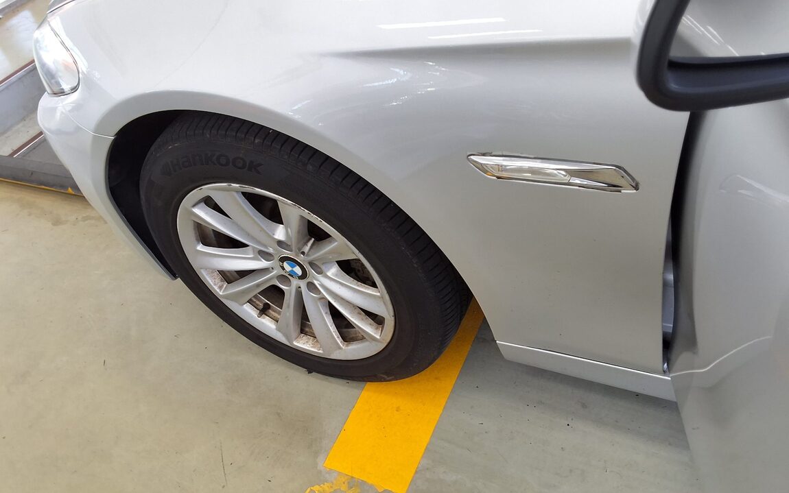 BMW 5 SERIES (6TH GEN) 520d 2013 - zdjęcie 25