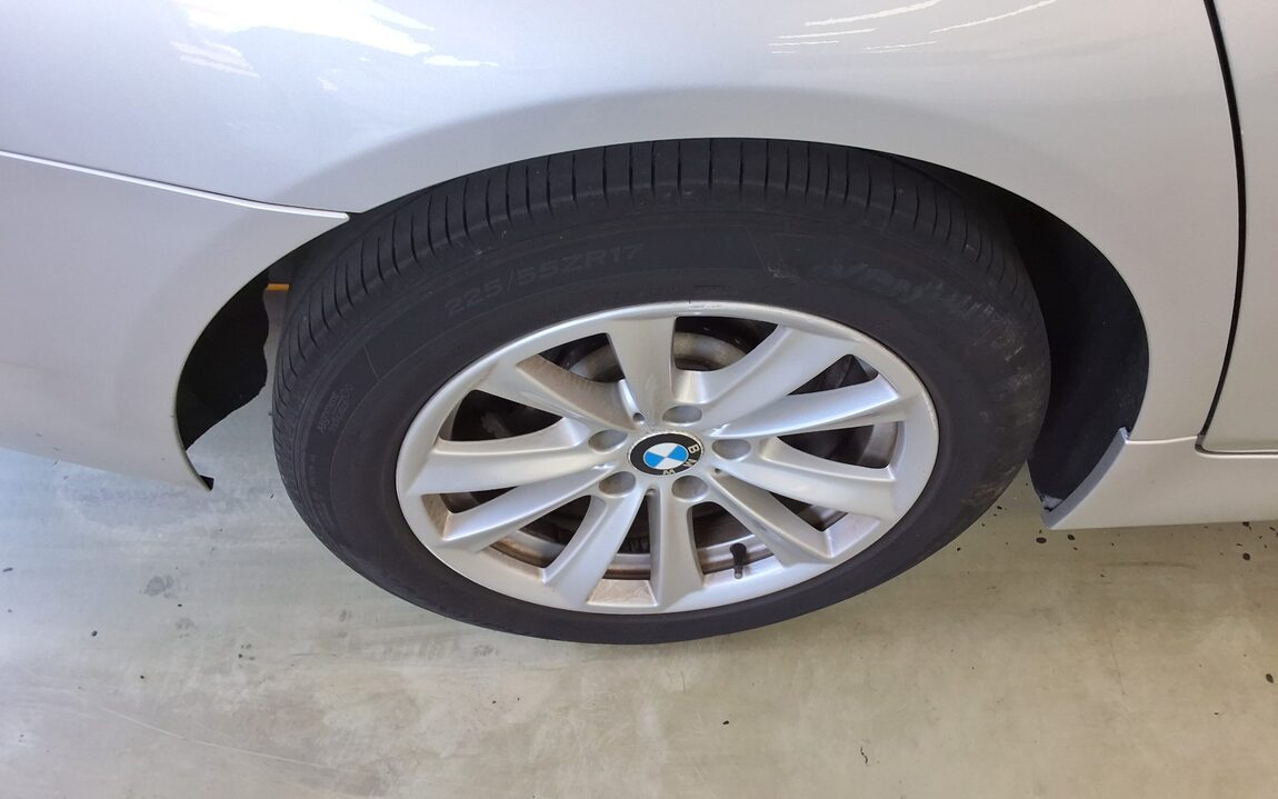 BMW 5 SERIES (6TH GEN) 520d 2013 - zdjęcie 28