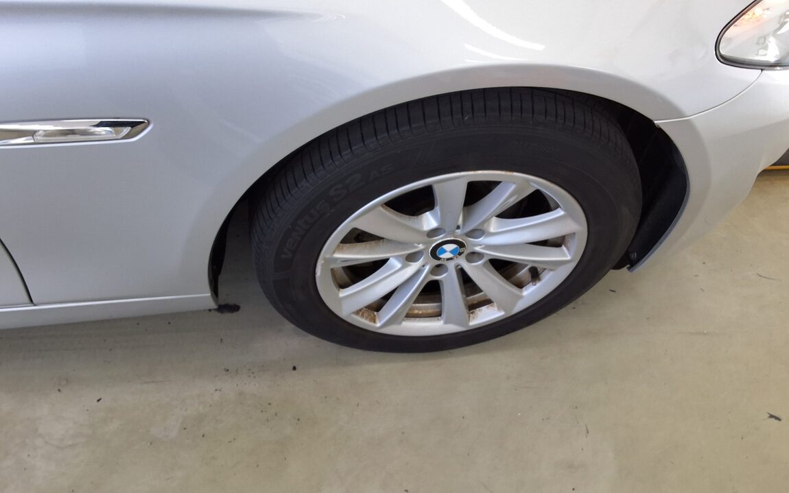 BMW 5 SERIES (6TH GEN) 520d 2013 - zdjęcie 27