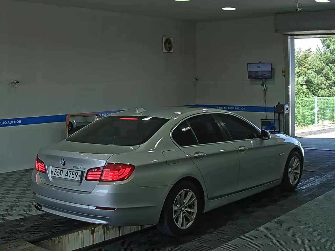 BMW 5 SERIES (6TH GEN) 520d 2013 - zdjęcie 5