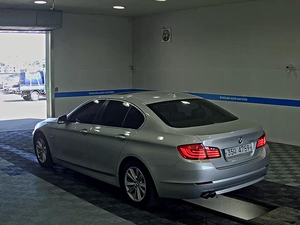 BMW 5 SERIES (6TH GEN) 520d 2013 - zdjęcie 6
