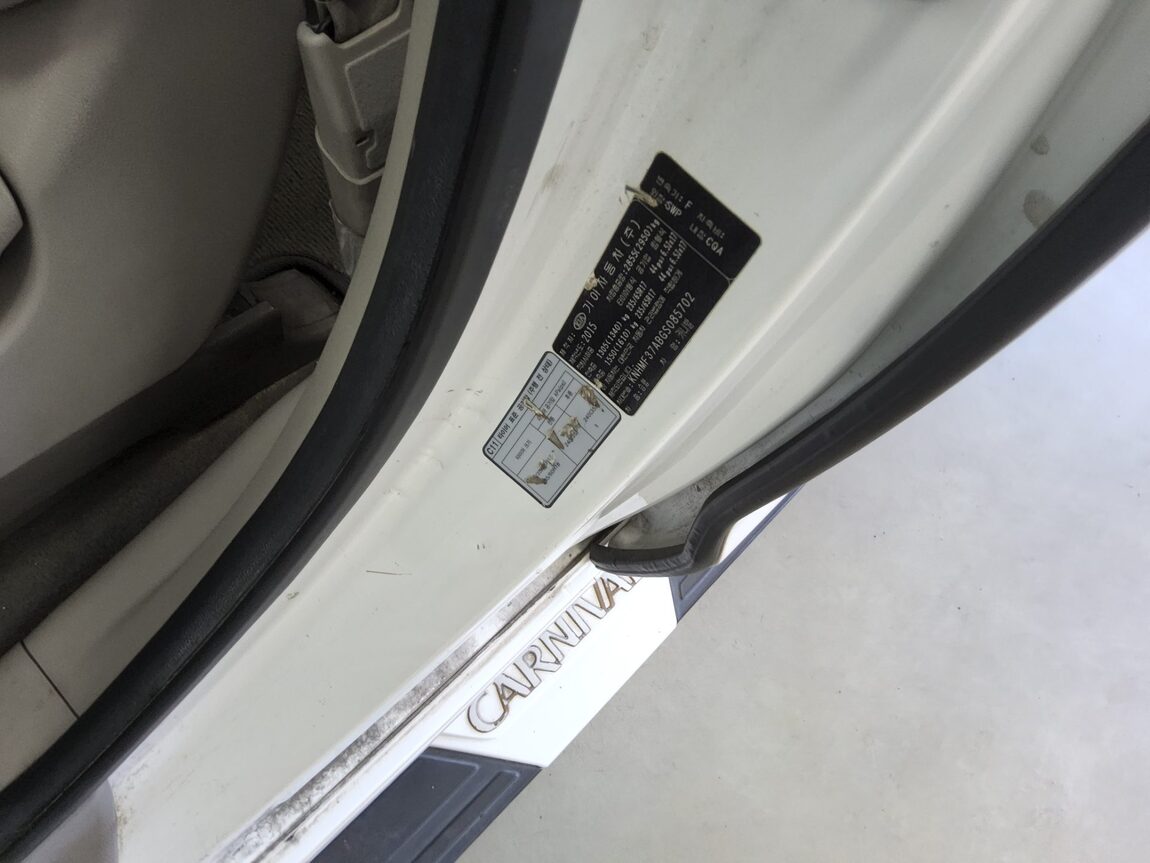 KIA ALL NEW CARNIVAL 11-SEATER DIESEL DELUXE 2016 - zdjęcie 16