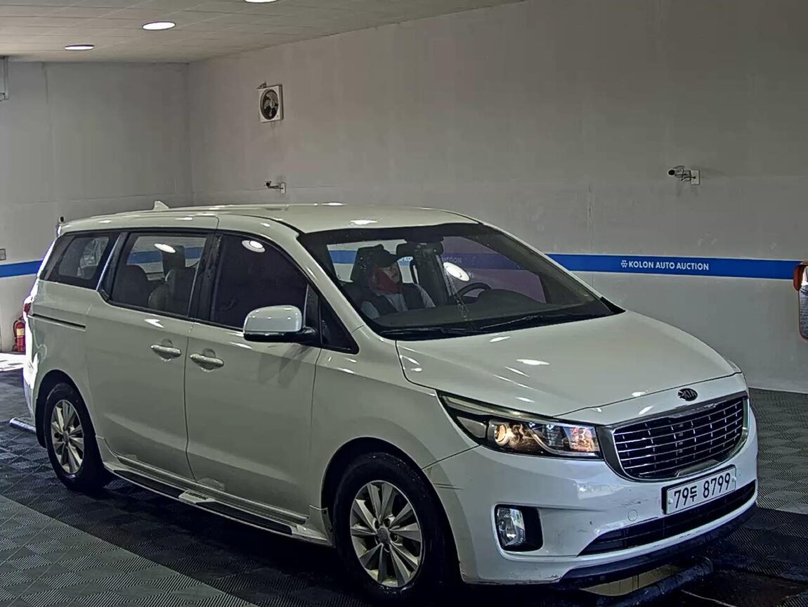 KIA ALL NEW CARNIVAL 11-SEATER DIESEL DELUXE 2016 - zdjęcie 3