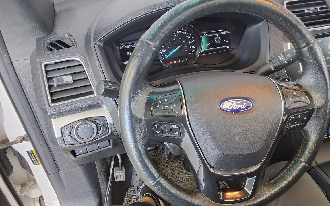 FORD EXPLORER (5TH GEN) 2.3 AWD LIMITED 2017 - zdjęcie 17